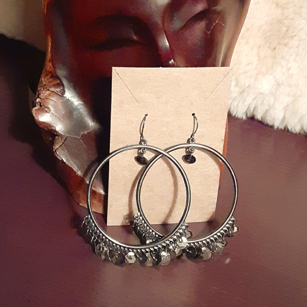 🧡 2 for $7. Gunmetal silver earrings.